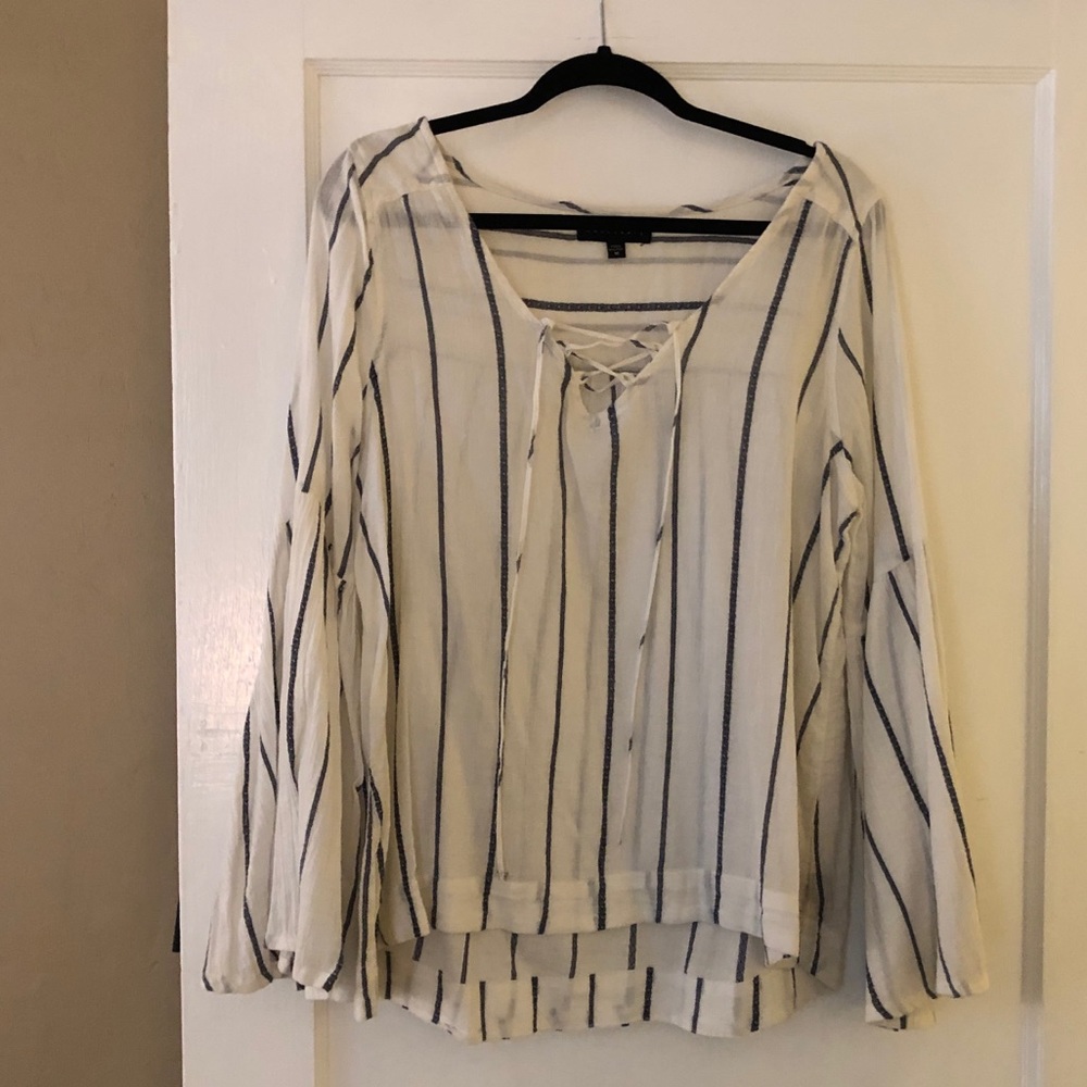 Long sleeve blouse with cute sleeves size M